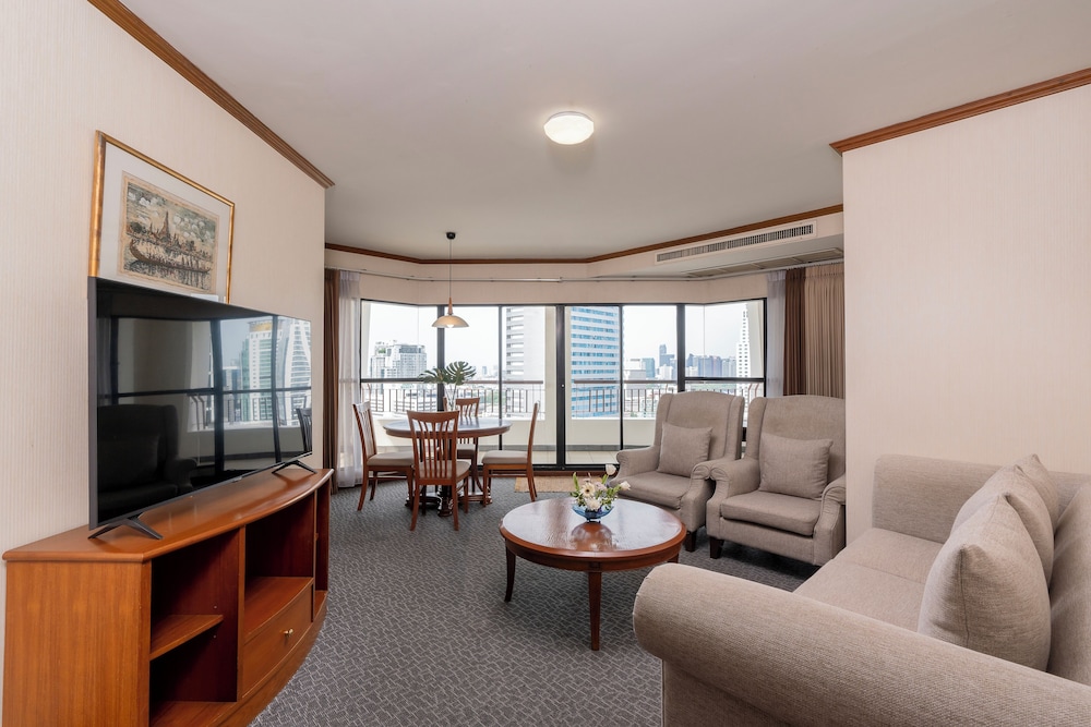 GRAND DIAMOND SUITES 44/71