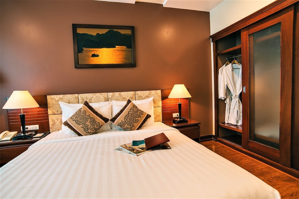 Kin Hotel Thi Sach Edition 21/55