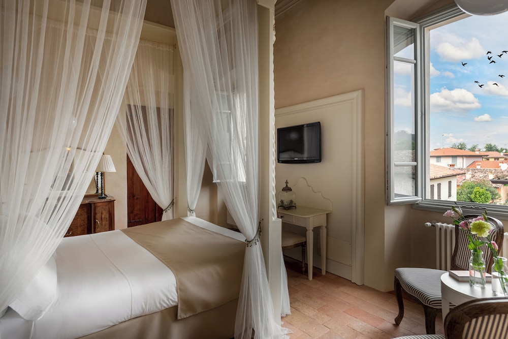 Suite, Double Bed