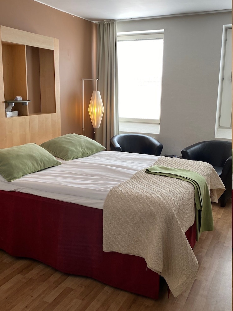 Strand City Hotell 13/50