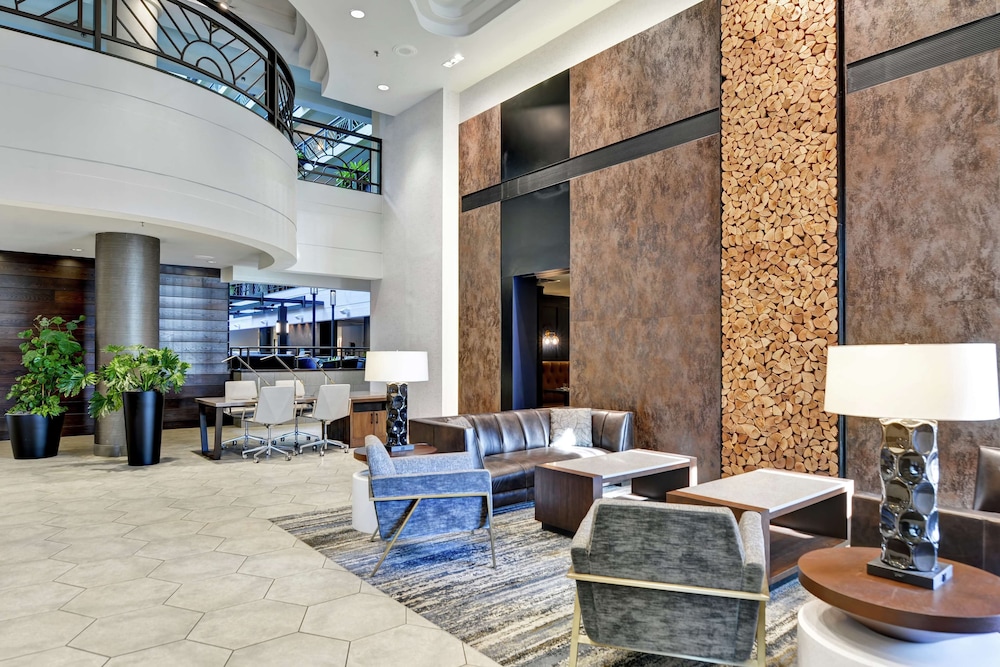 Embassy Suites by Hilton Minneapolis Airport 8/57