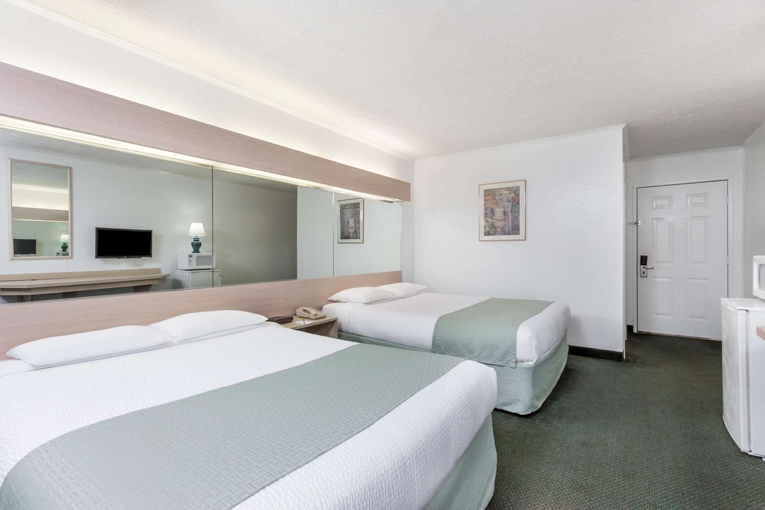 Microtel Inn & Suites by Wyndham Athens 14/45