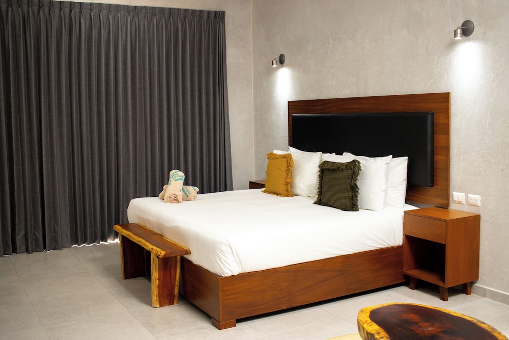 Family Suite, Pool View