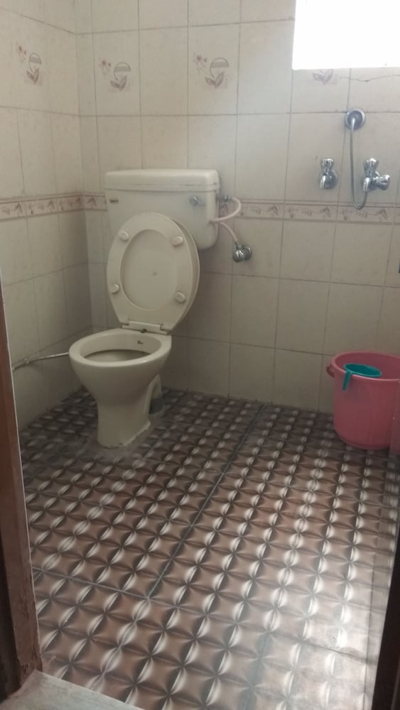Hotel Ganga Kripa 8/37