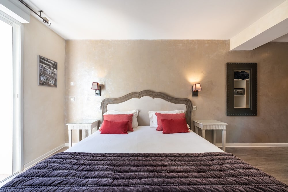 Hôtel De La Fossette 9/40