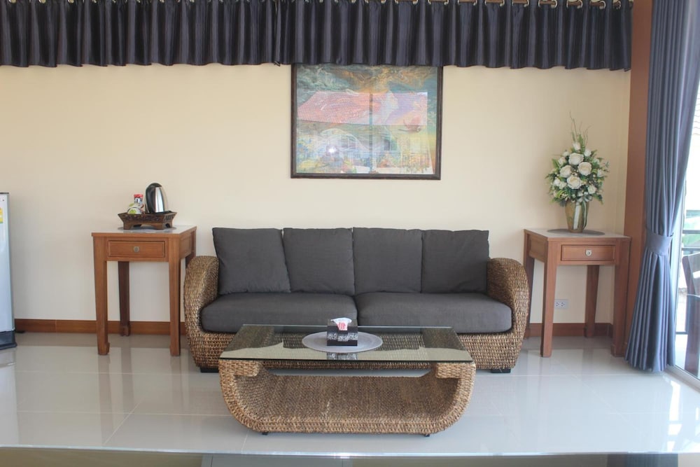 Baan Sooksiri Bangsaray 37/58