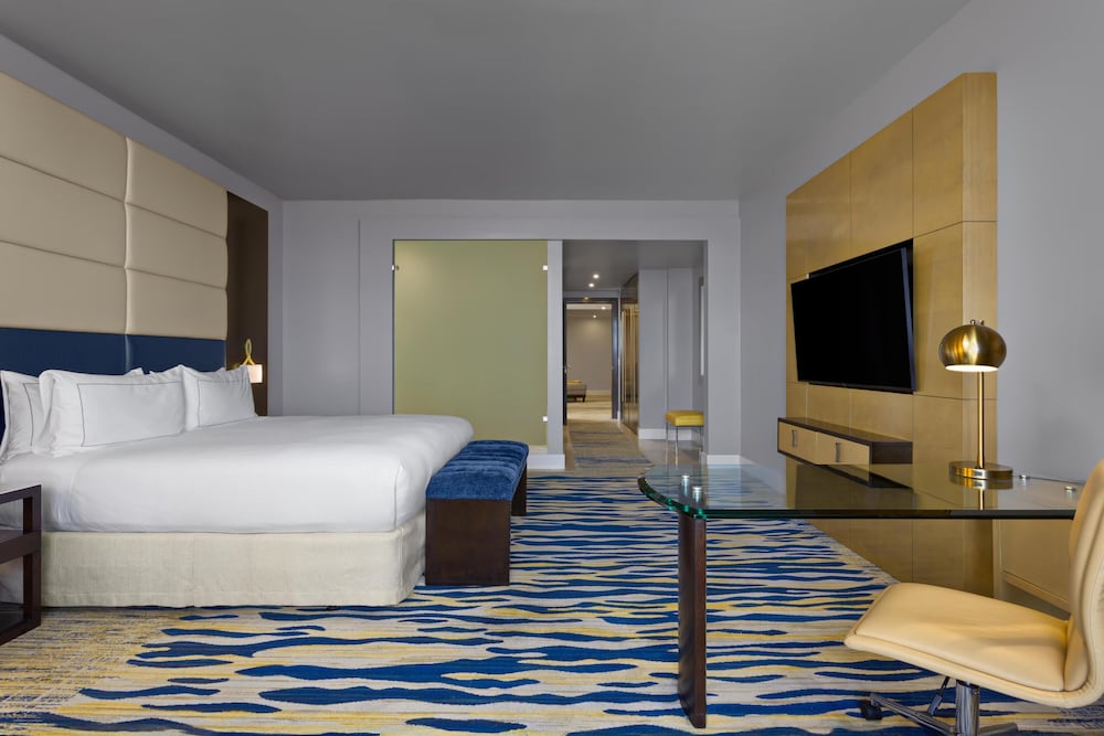 Master, Suite, King Bed