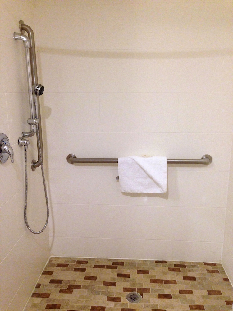 Comfort Inn & Suites Brattleboro I-91 20/47