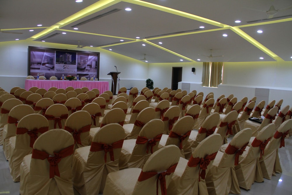 Hotel South Regency 27/34