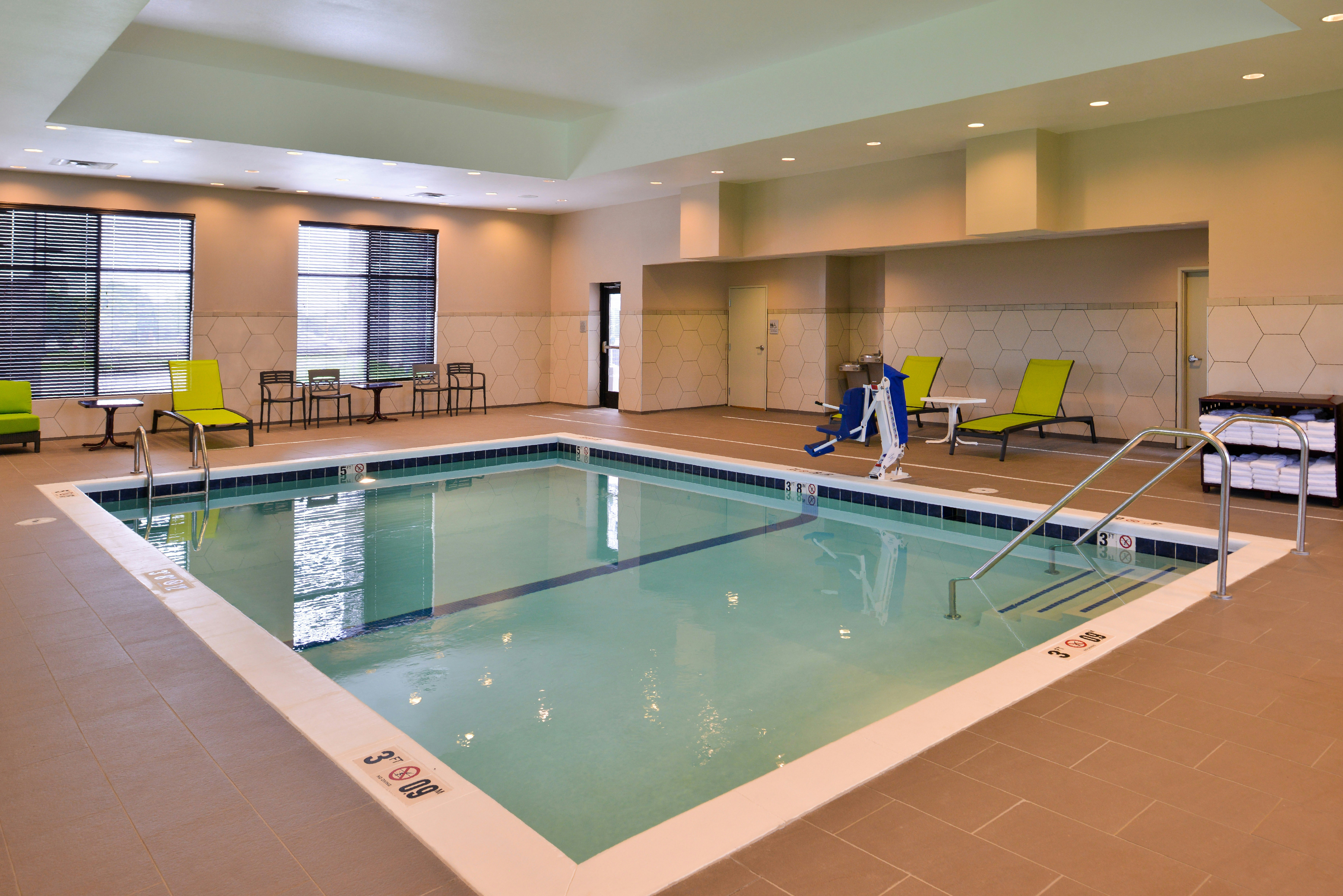 Hampton Inn & Suites St. Paul Oakdale/Woodbury 22/43