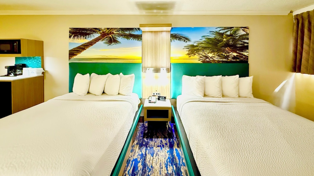 1 BEDROOM, SUITE