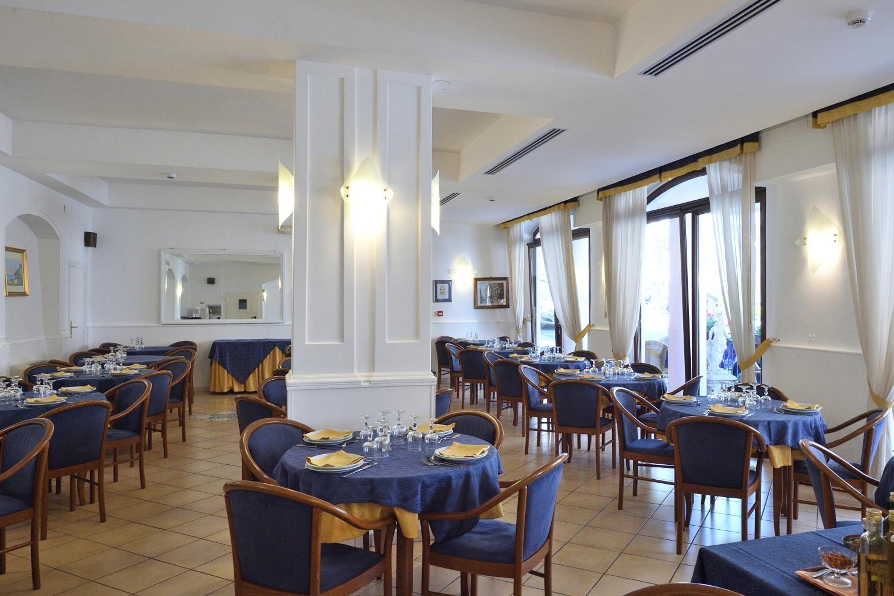 Hotel Settebello 36/50