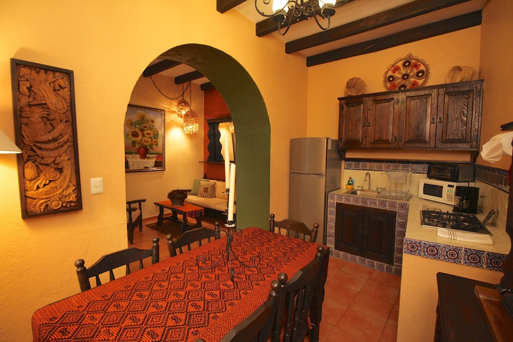 Casa Mia Suites 41/72