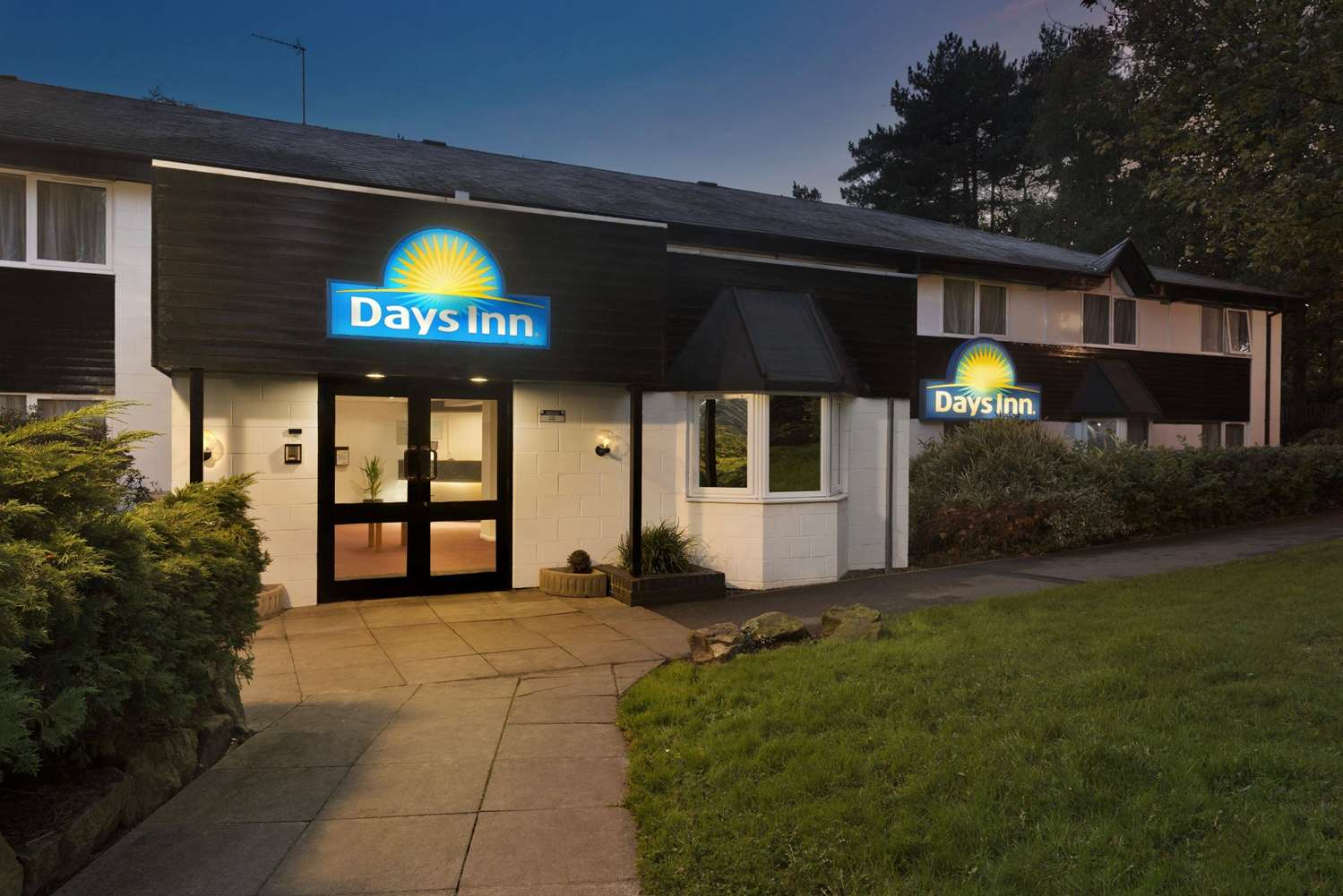 Days Inn by Wyndham Fleet M3 1/5