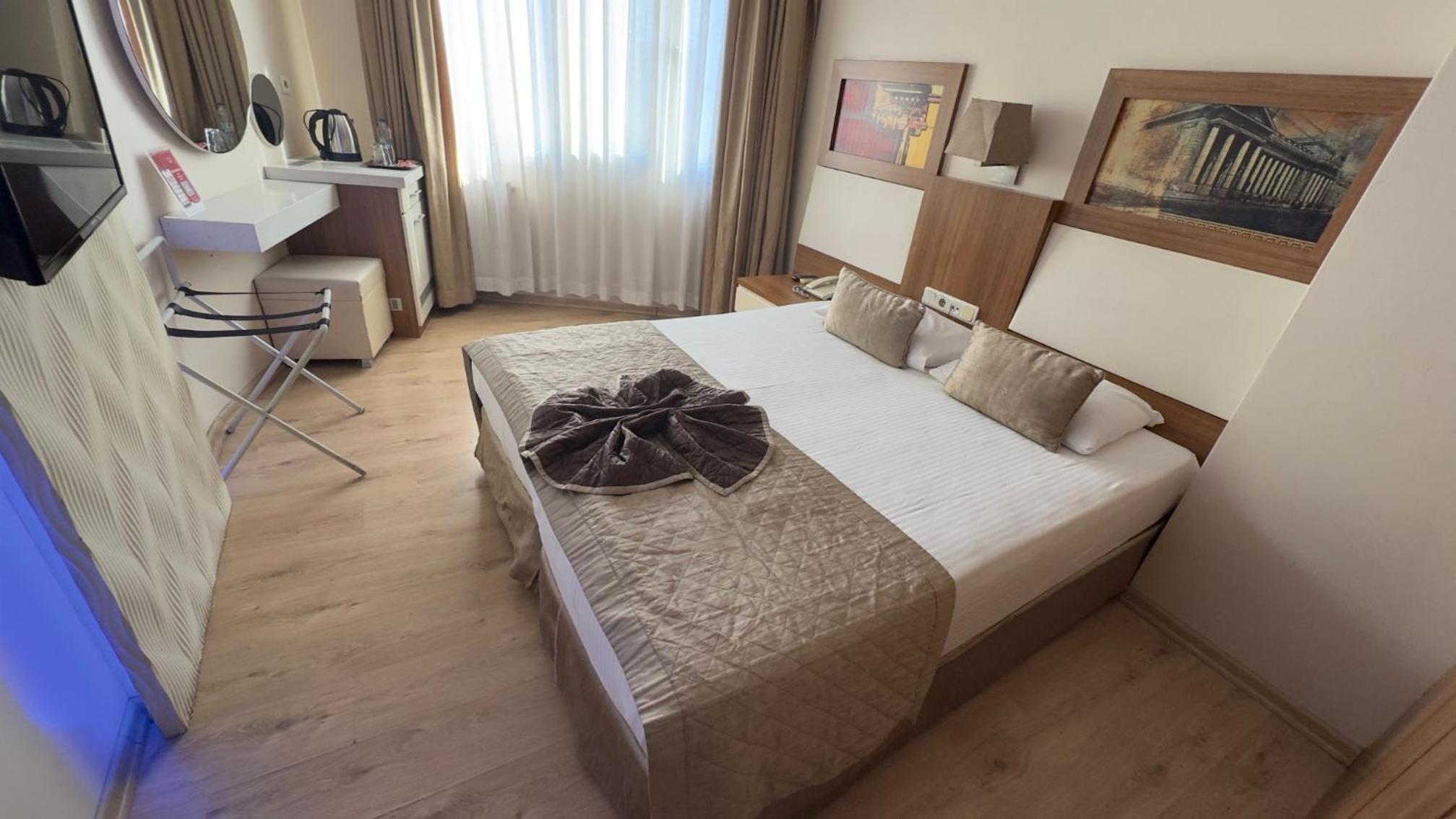 Room, Single