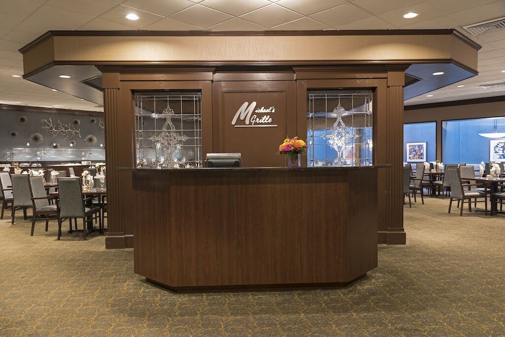 Holiday Inn Cleveland-S Independence 8/58