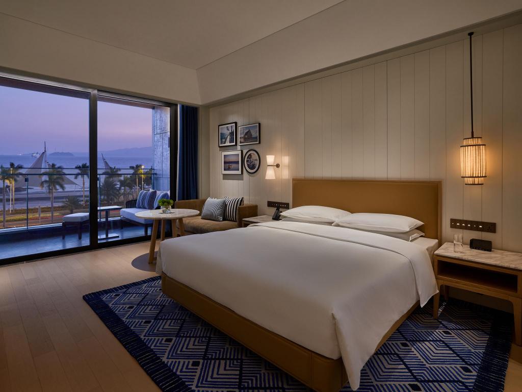 Hyatt Centric Ocean Front Xiamen 14/48