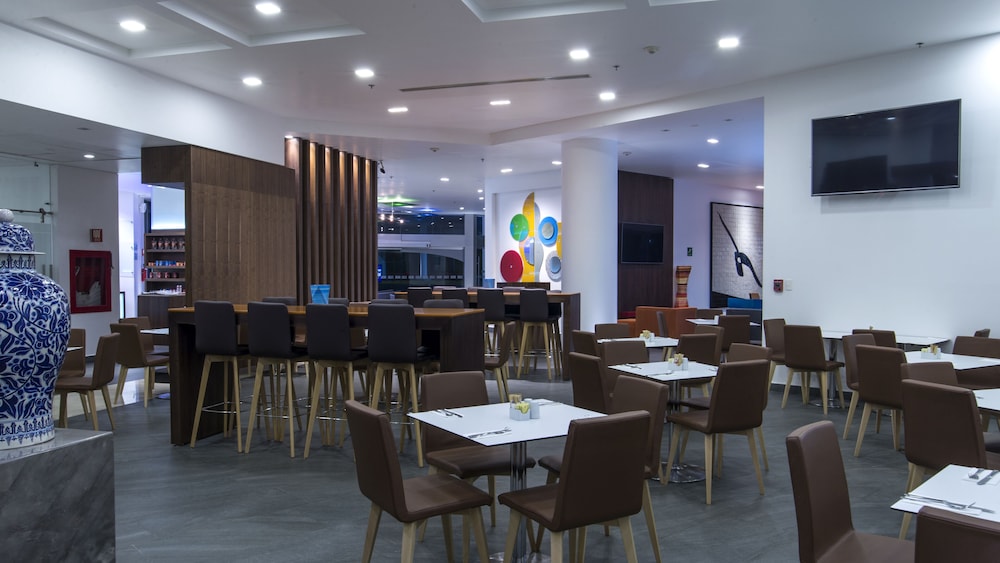 Holiday Inn Express Puebla 46/61