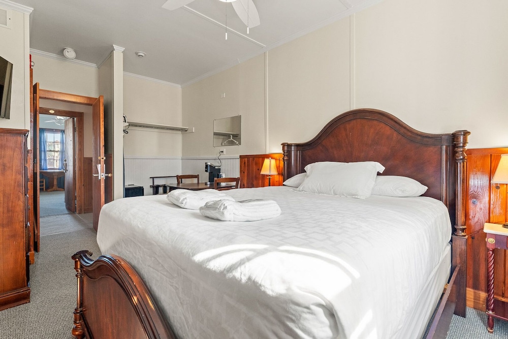 Nags Head Beach Inn by KEES Vacations 18/54