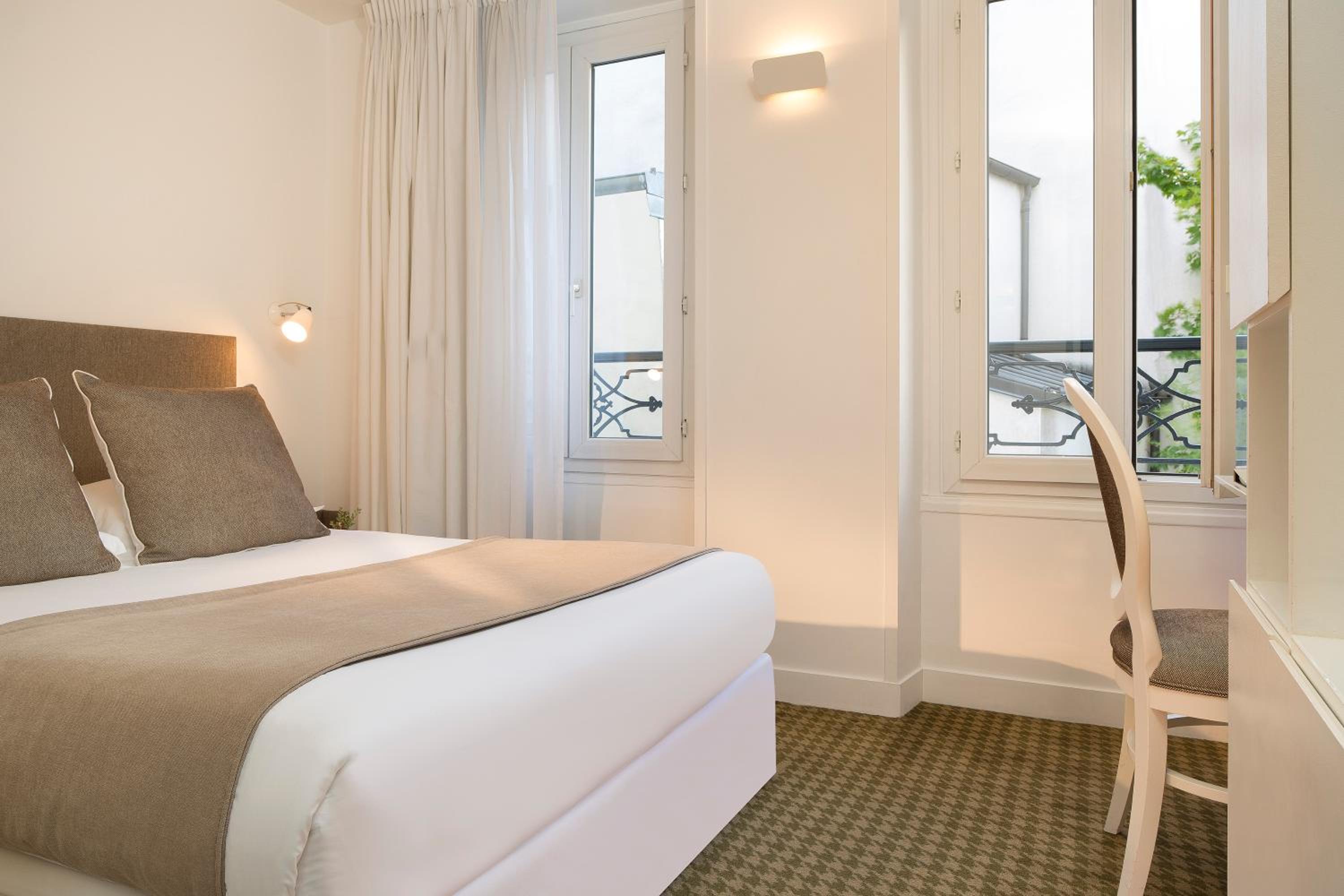 Adjoining, 2 Double Beds