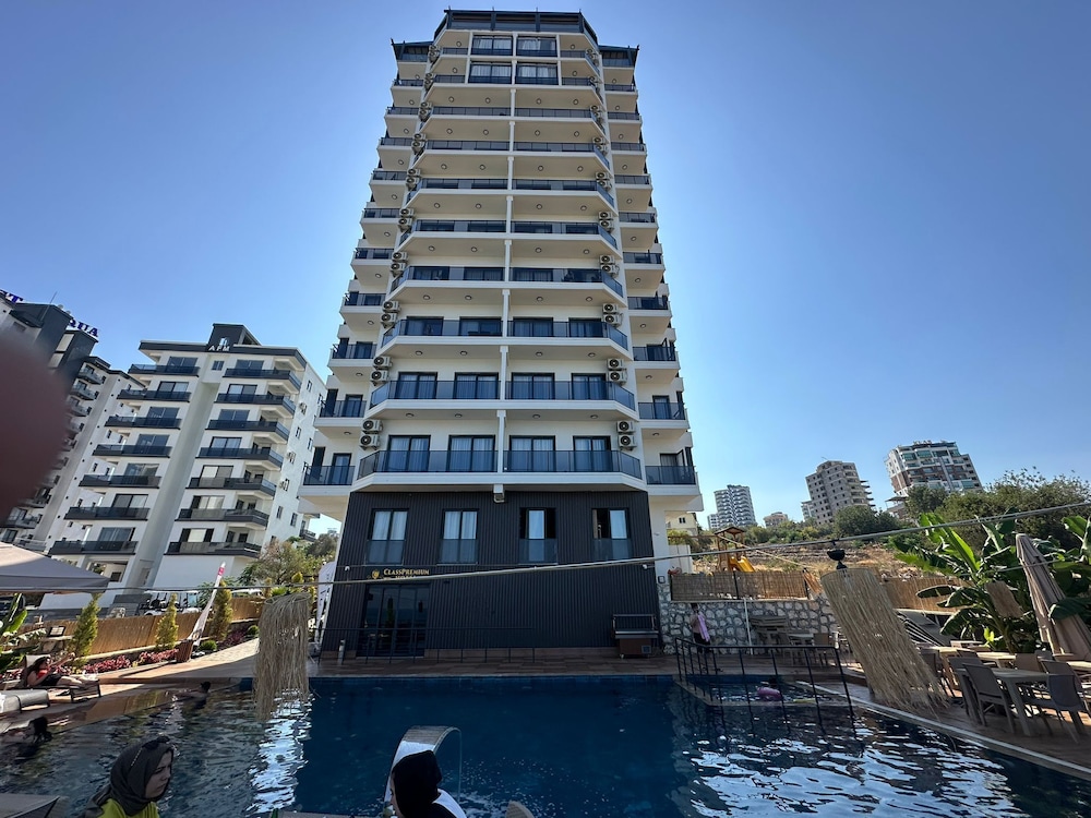 Class Premium Suit Hotel 2/34
