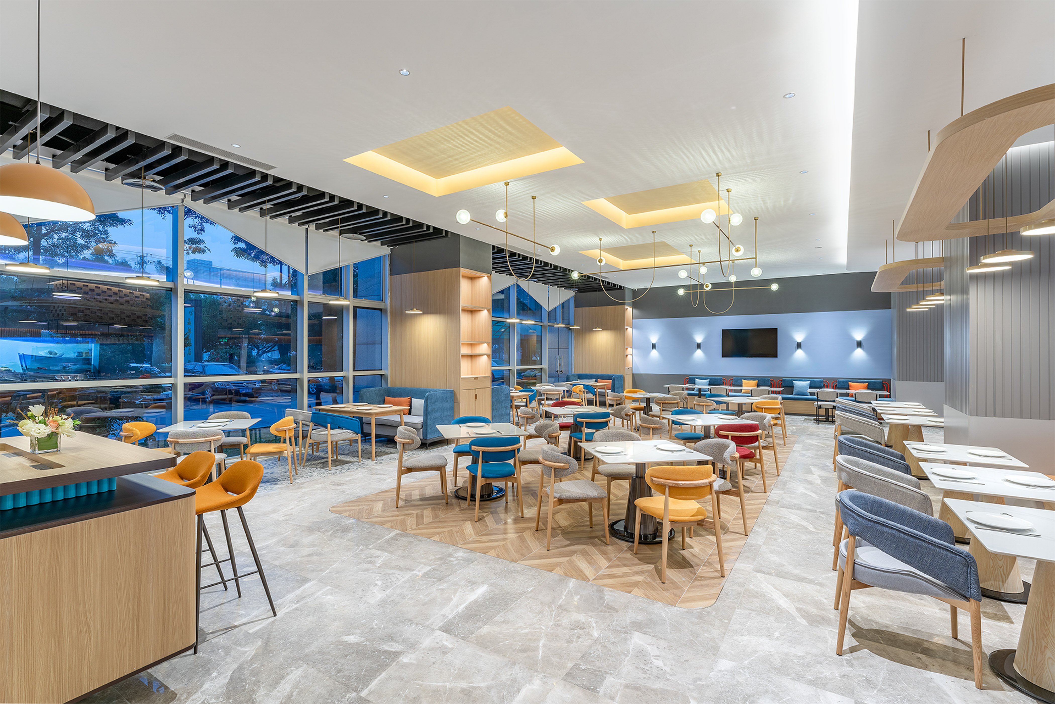 Holiday Inn Express Xiamen Jimei New Town 22/23
