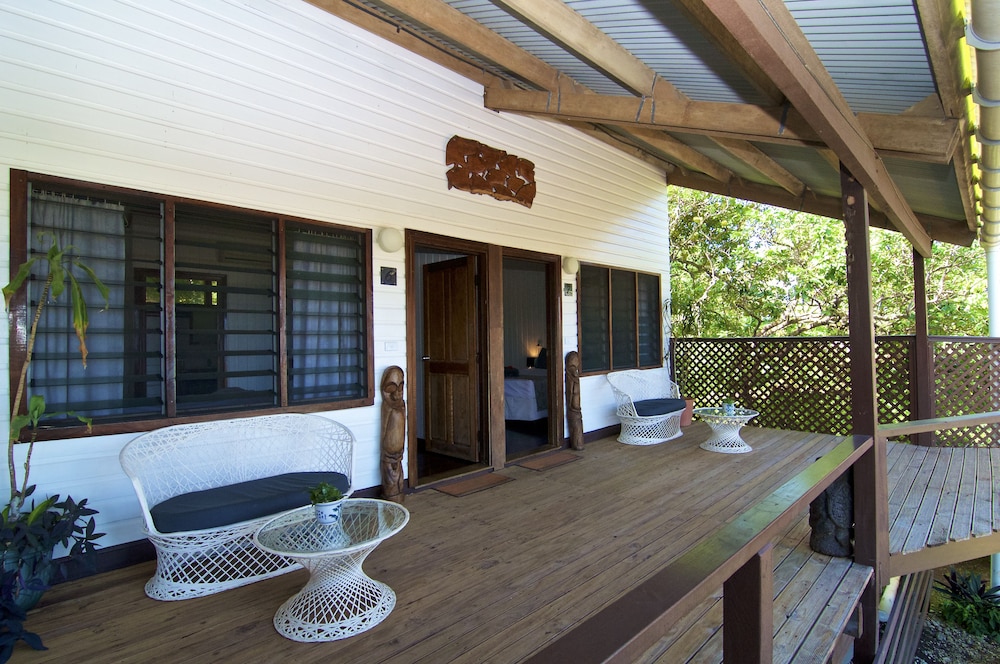 Deco Stop Lodge 25/49