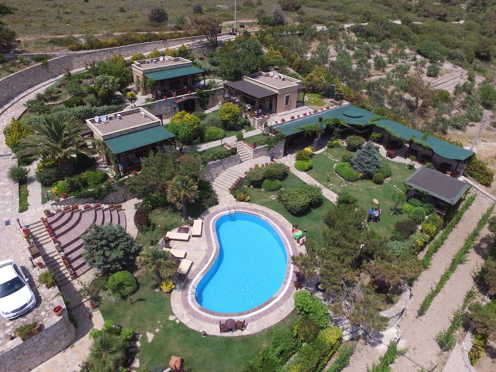 Ada Bacchus Hotel 29/50