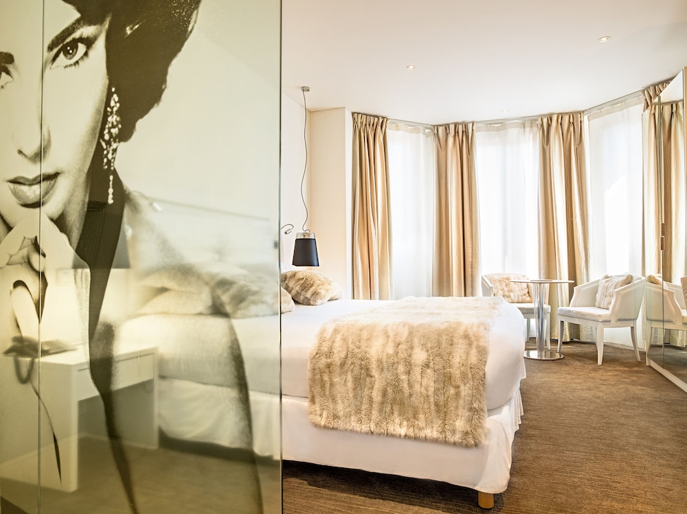 Renoir Cannes Hotel 32/68