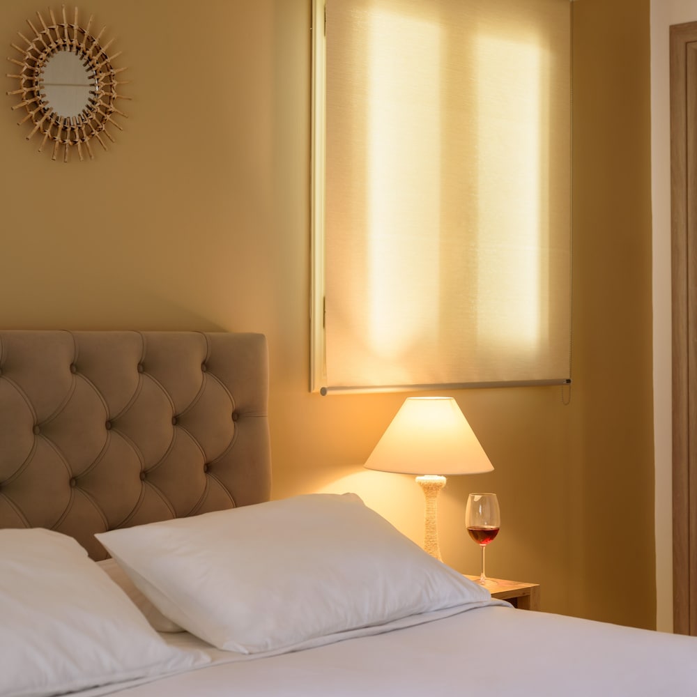 Suite Home Santorini 23/75