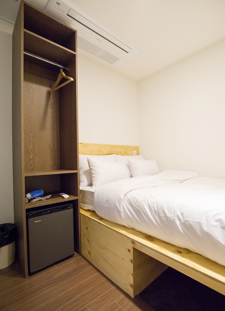 Step Inn Myeongdong 1 34/72