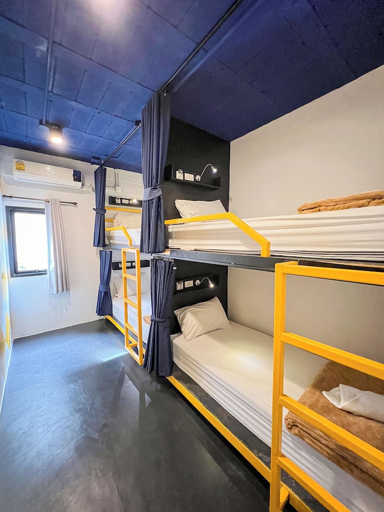 Fulfill Phuket Hostel 14/42