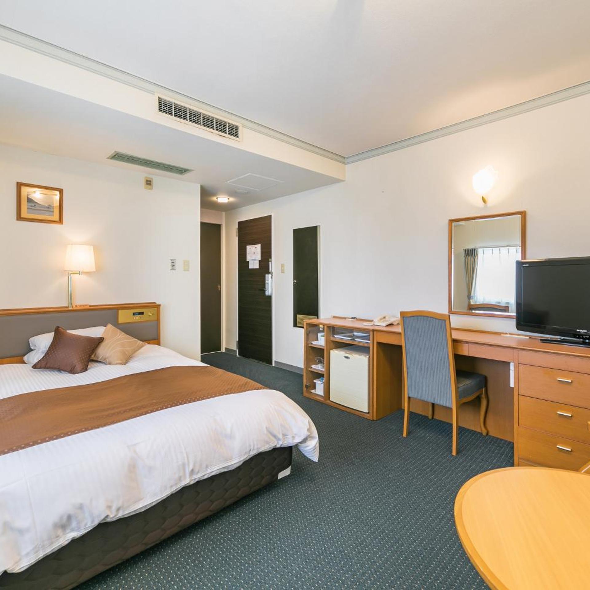 Standard, Double Bed, West Wing