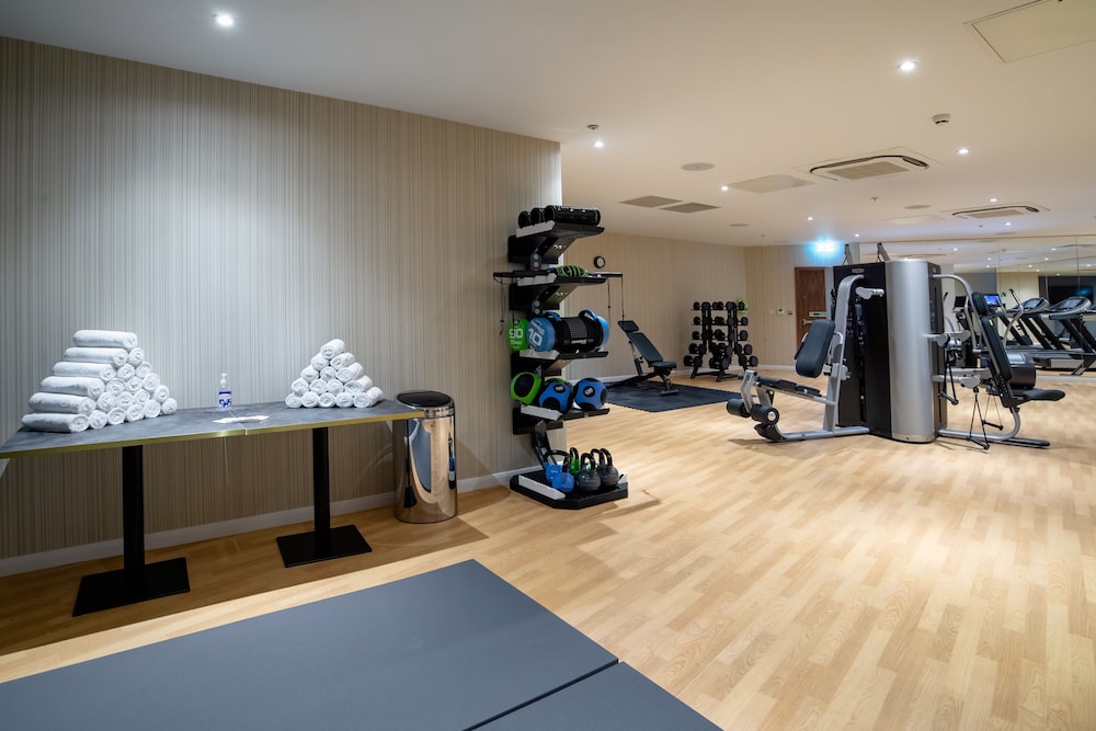 CROWNE PLAZA LONDON HEATHROW T4 33/65