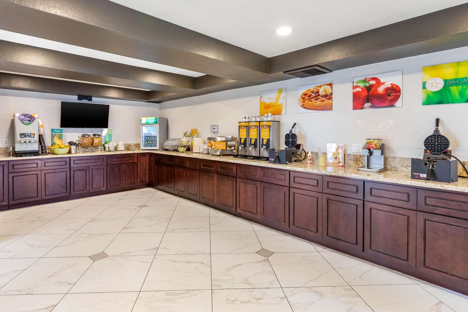 The Buena Park Hotel and Suites 3/34