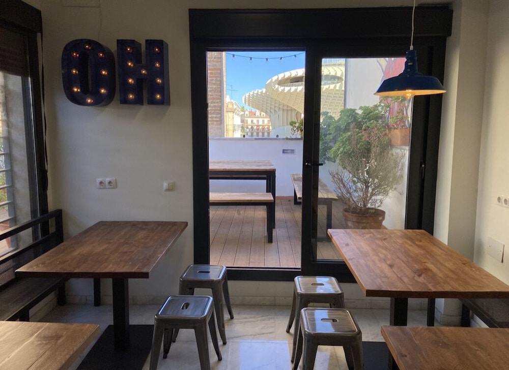 Oasis Backpackers Hostel Sevilla 32/45