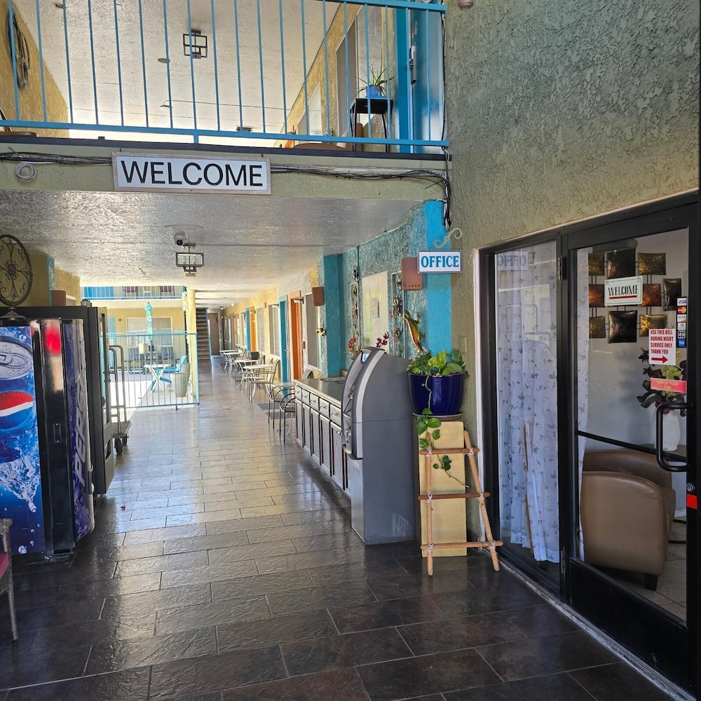 Sands Inn & Suites Lake Havasu City 52/60
