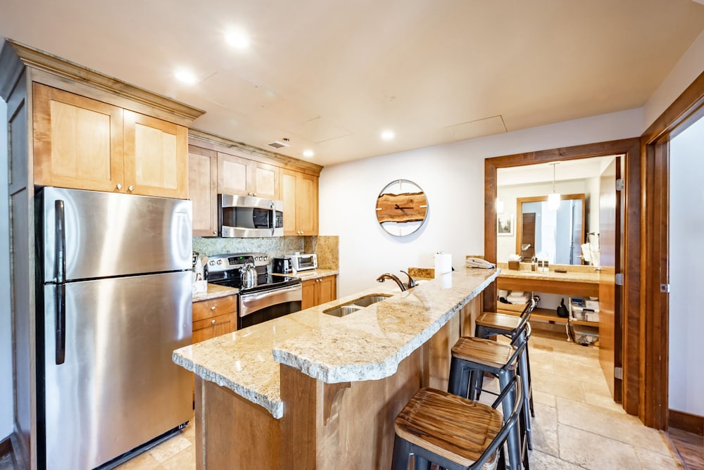 Sundial Lodge by All Seasons Resort Lodging 37/50