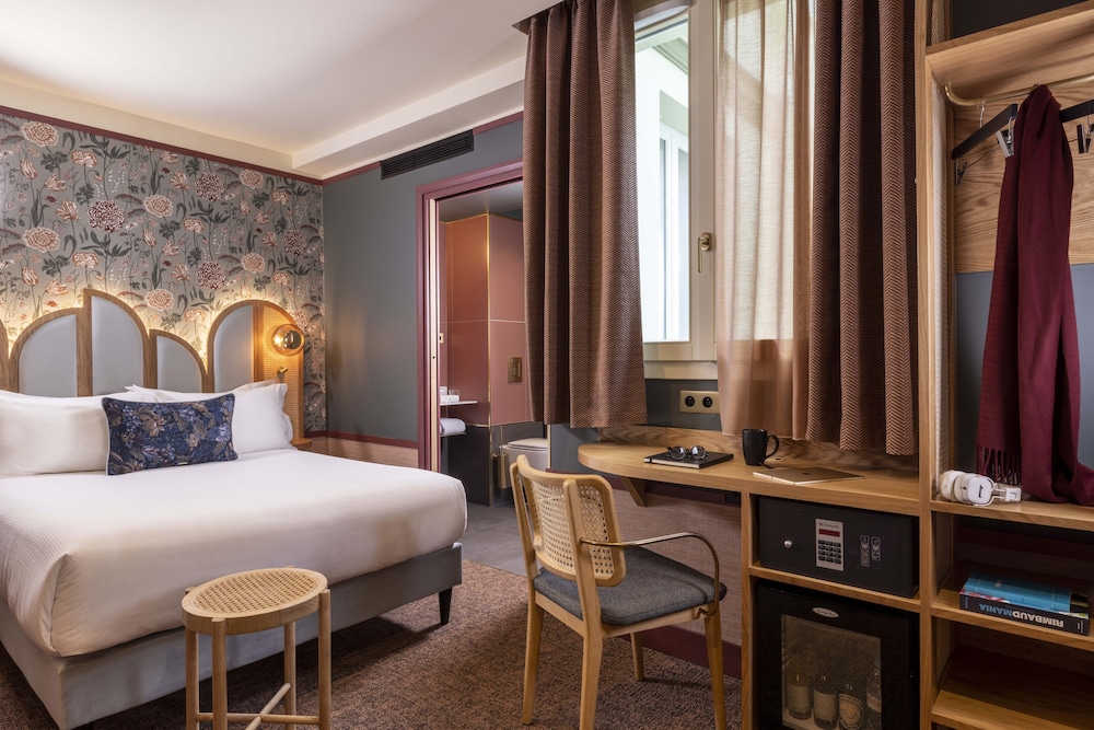 Hotel Jardin De Cluny 22/42