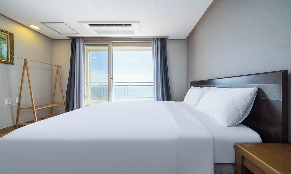 Mud Beach Hotel 35/57