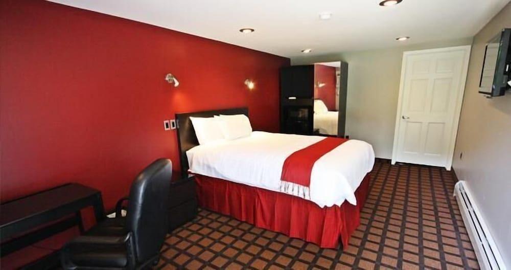The Anuva Hotel 4/8