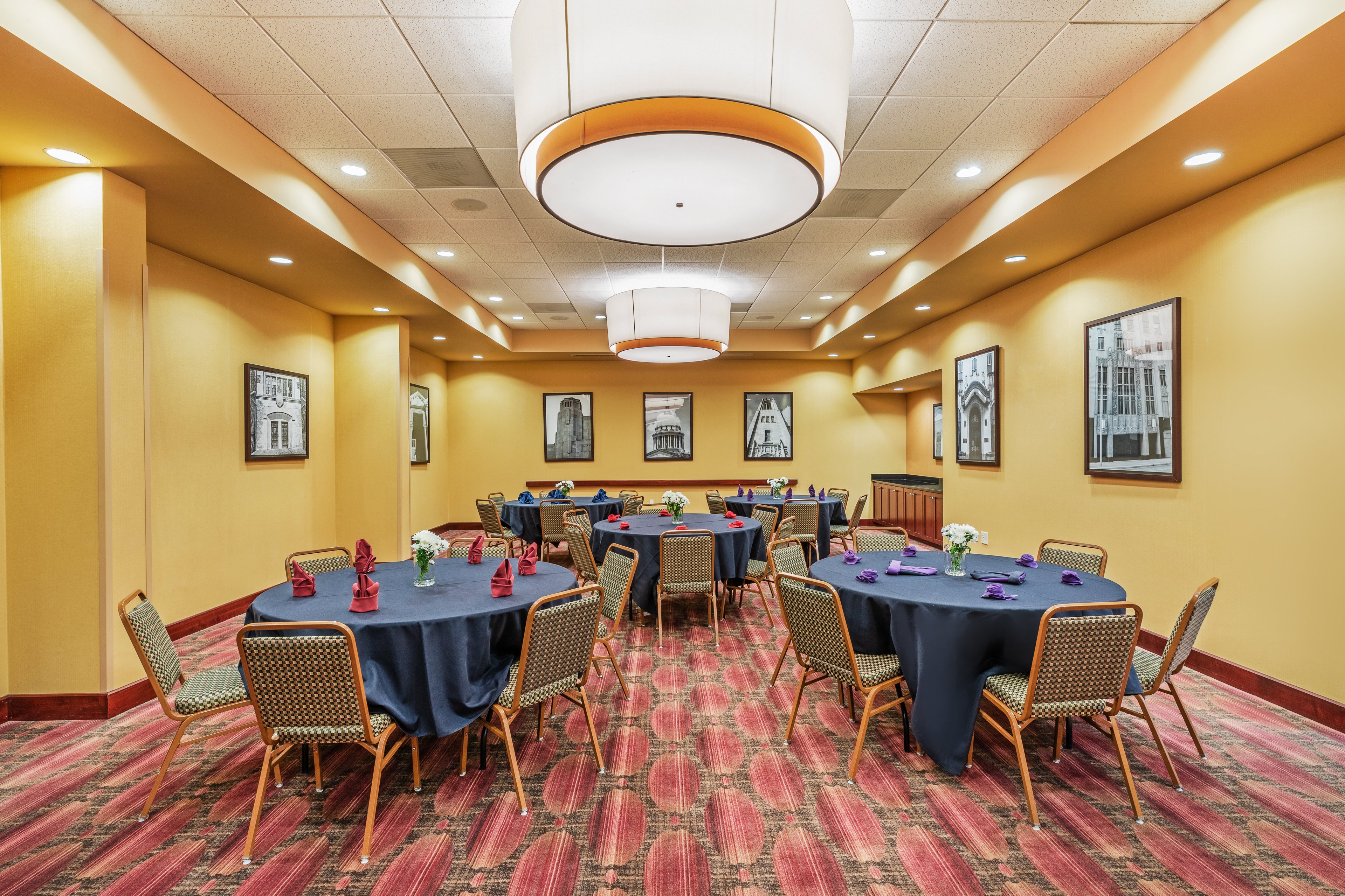 Holiday Inn Ardmore I 35 48/49
