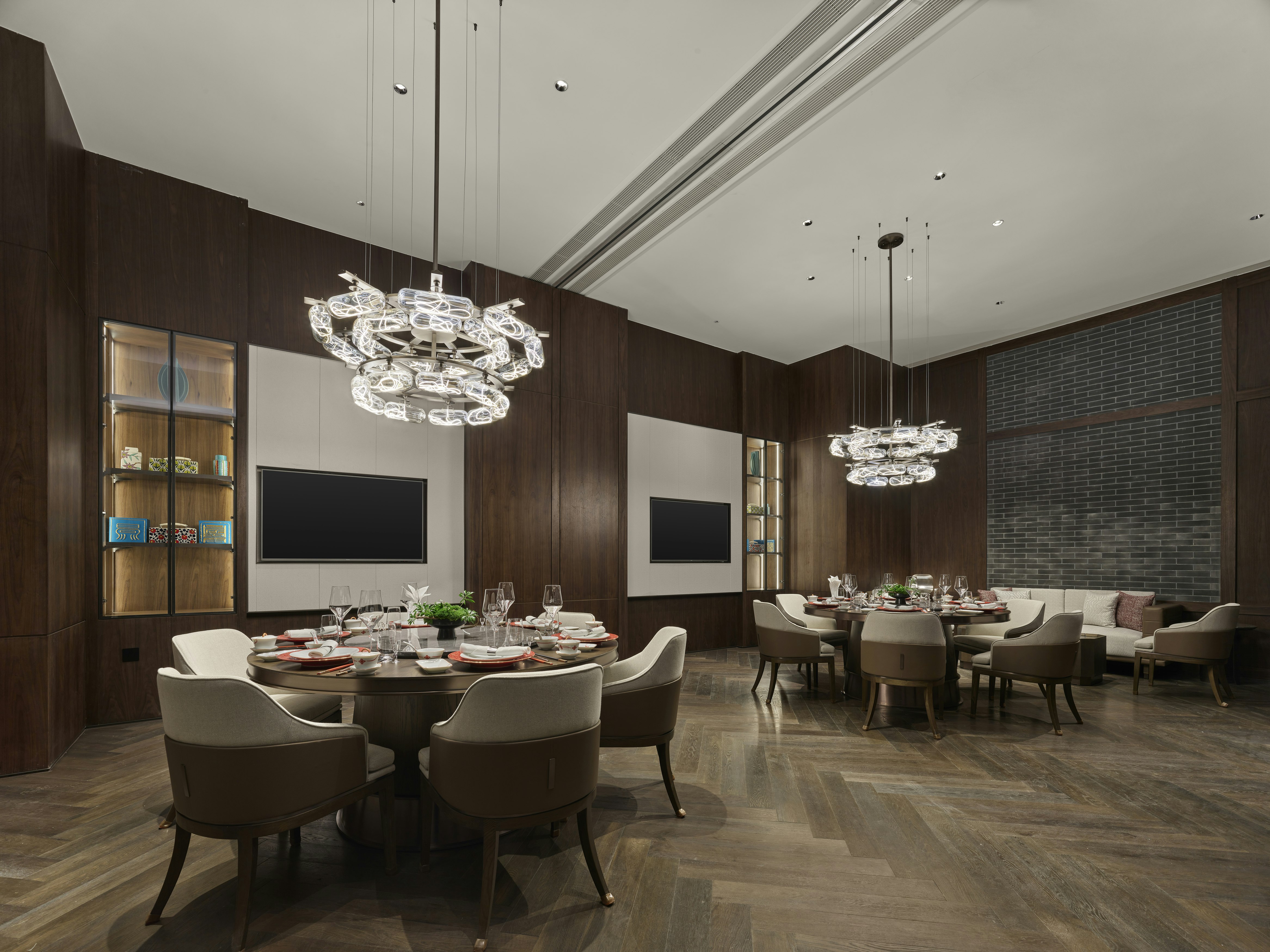 Hilton Shanghai Hongqiao International Airport 70/73