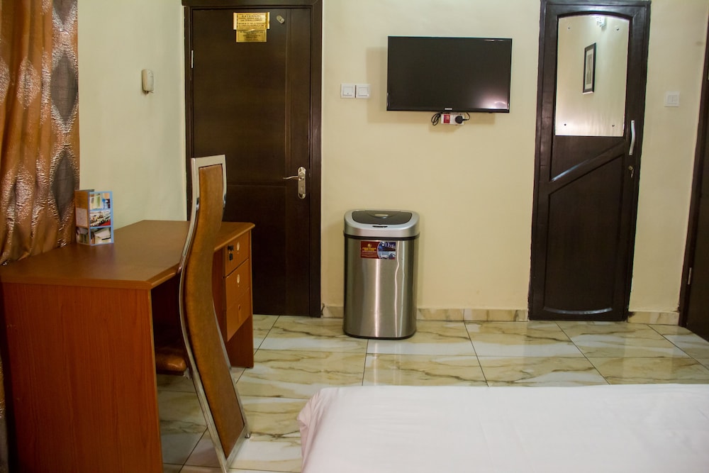 Benestar Suites photo4