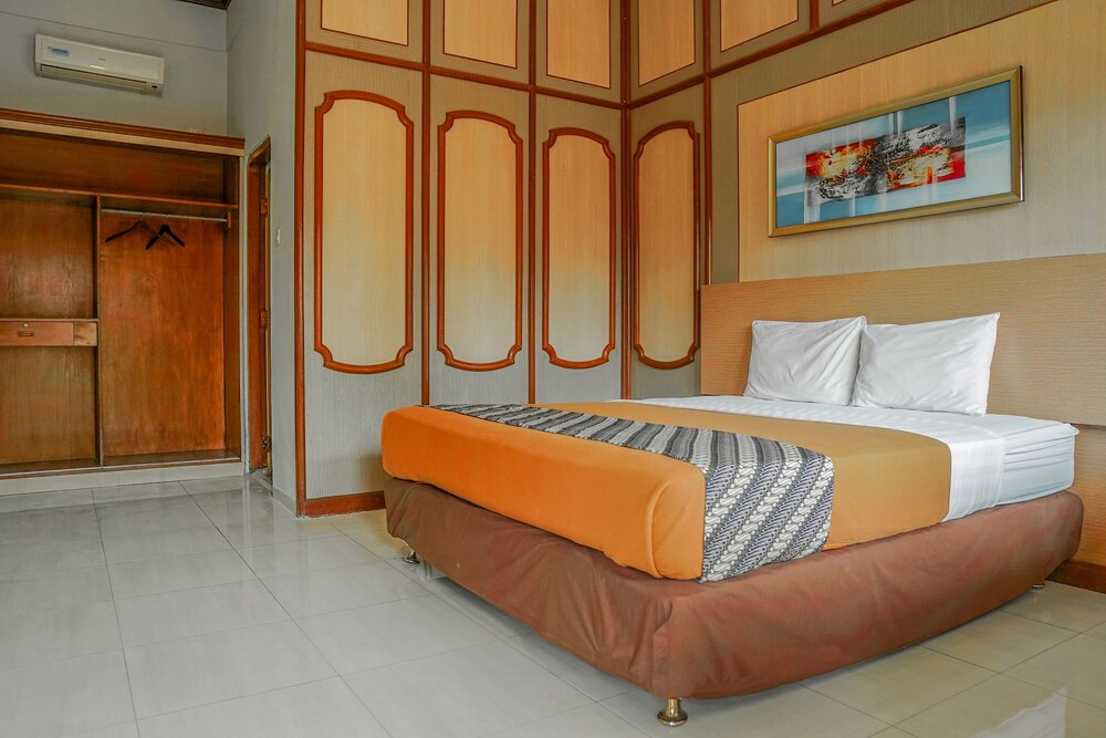 Airlangga Hotel 41/62