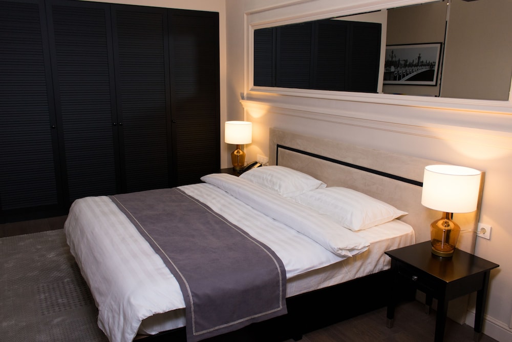 Madison Ave Hotel Bishkek 10/39