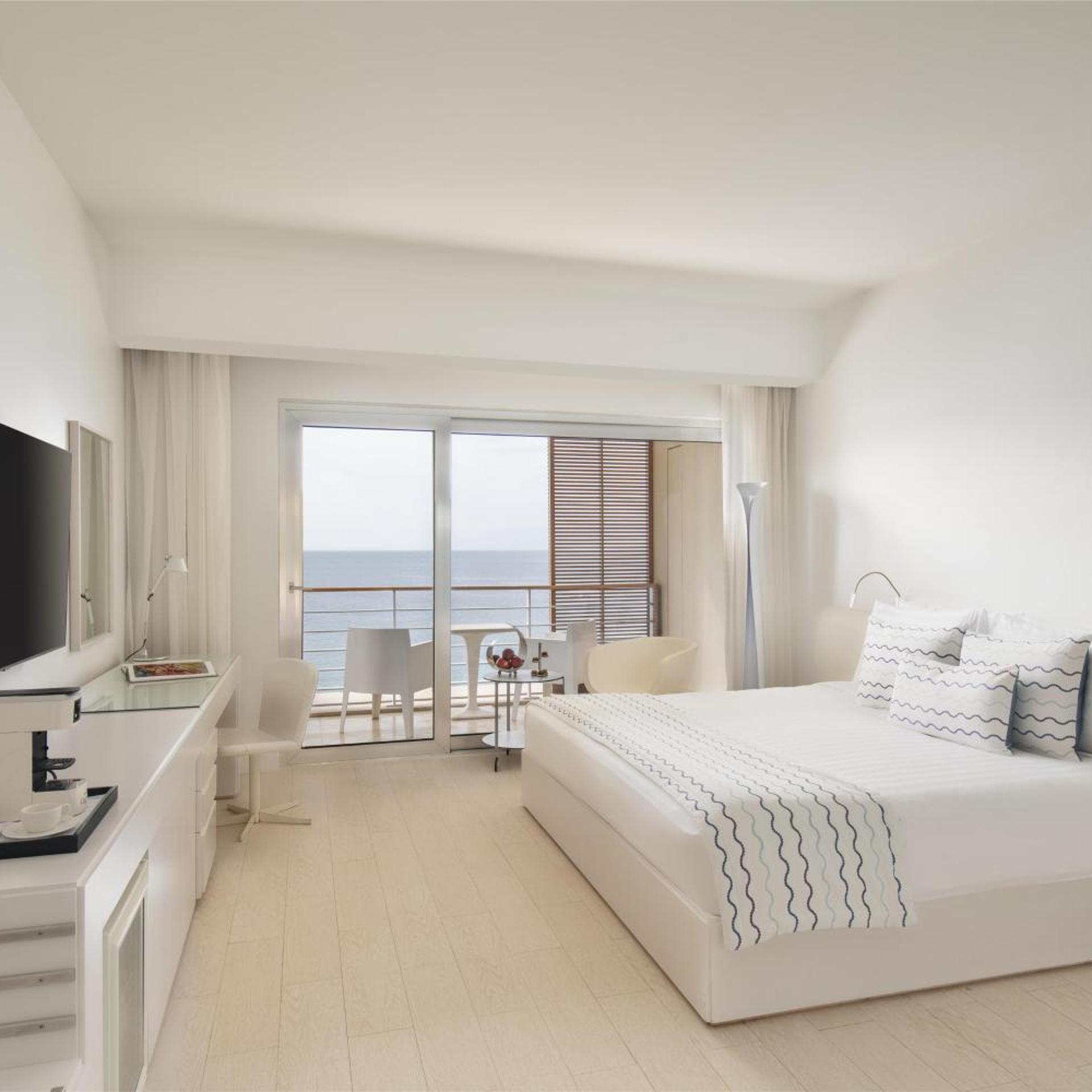 غرفة كلوب بريميير بسرير كينج بإطلالة على البحر