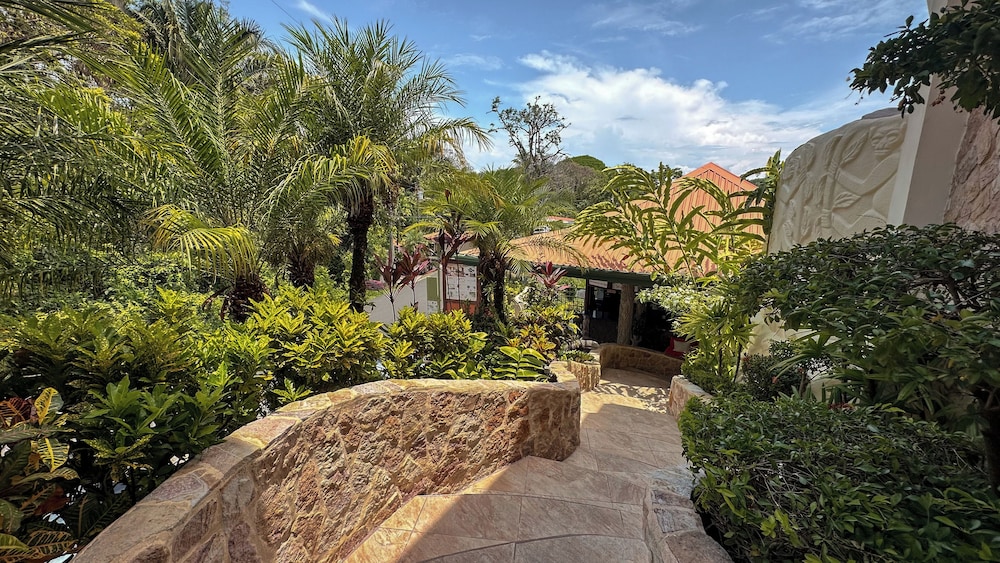 Issimo Suites Boutique Hotel Spa Adults Only 66/71