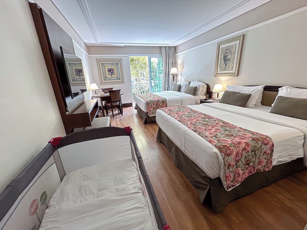LUXURY, FAMILY, WITH EXTRA BED