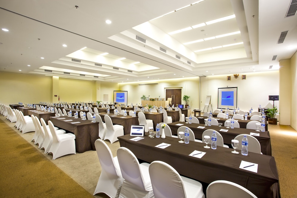 Padjadjaran Hotel 60/70
